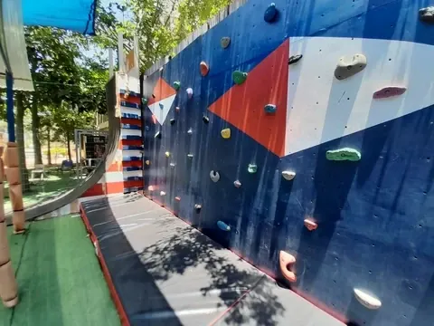 צילום מתוך אתר קיר לכל טיפוס, מתקני נינג׳ה